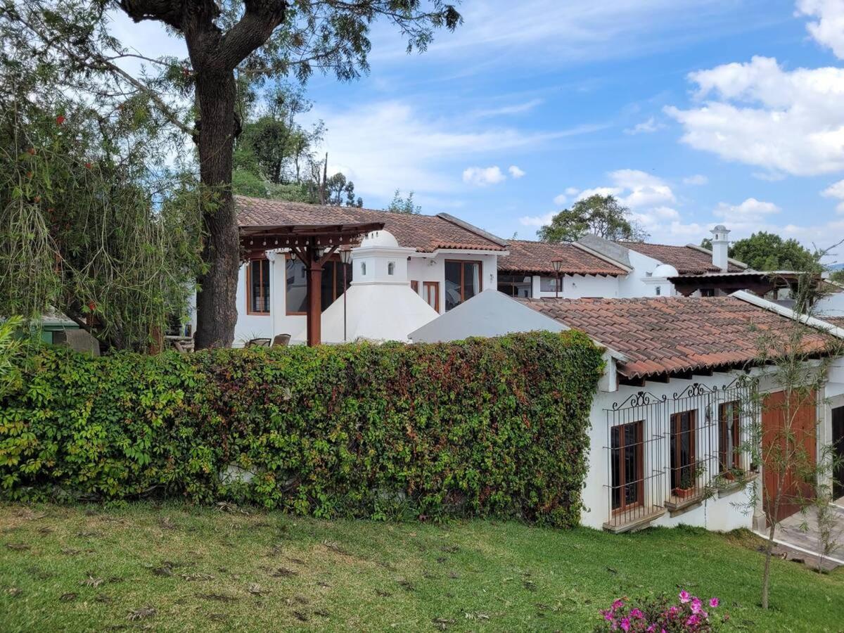 Amplia Casa Antigua Guatemala Con Pergola Y Jardin Villa Kültér fotó