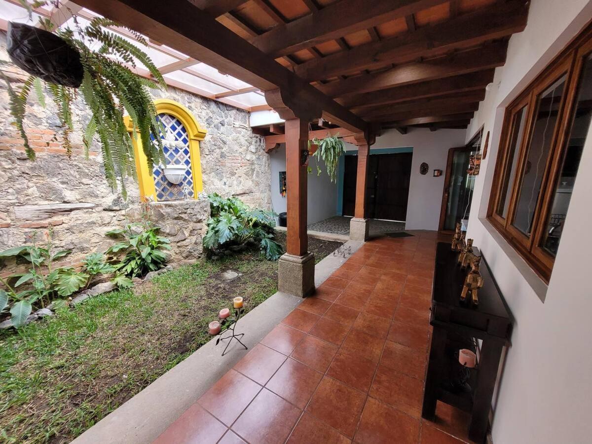 Amplia Casa Antigua Guatemala Con Pergola Y Jardin Villa Kültér fotó