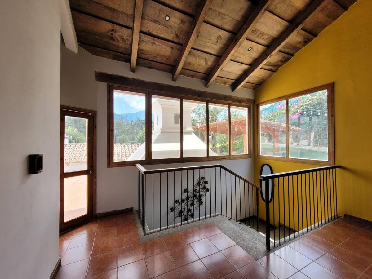 Amplia Casa Antigua Guatemala Con Pergola Y Jardin Villa Kültér fotó