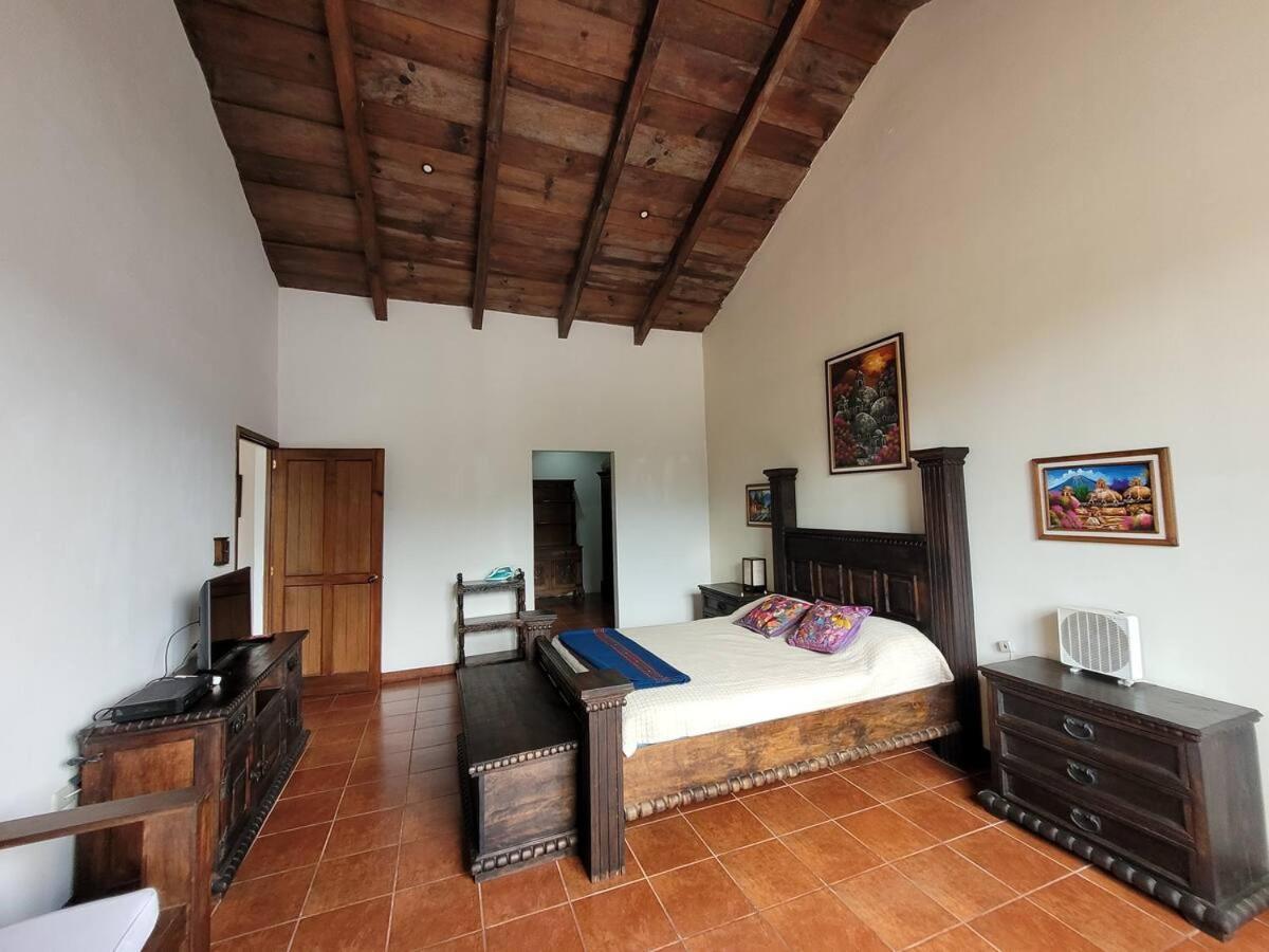 Amplia Casa Antigua Guatemala Con Pergola Y Jardin Villa Kültér fotó