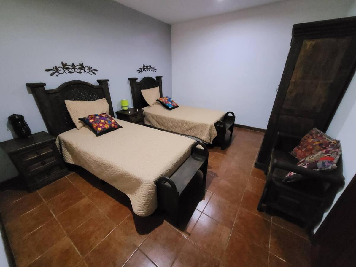 Amplia Casa Antigua Guatemala Con Pergola Y Jardin Villa Kültér fotó